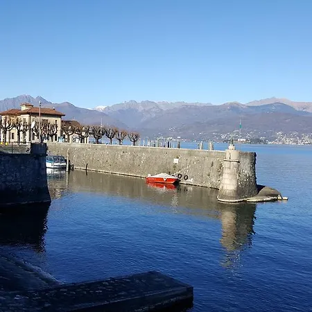 La Gatta Viola Апартаменты Стреза